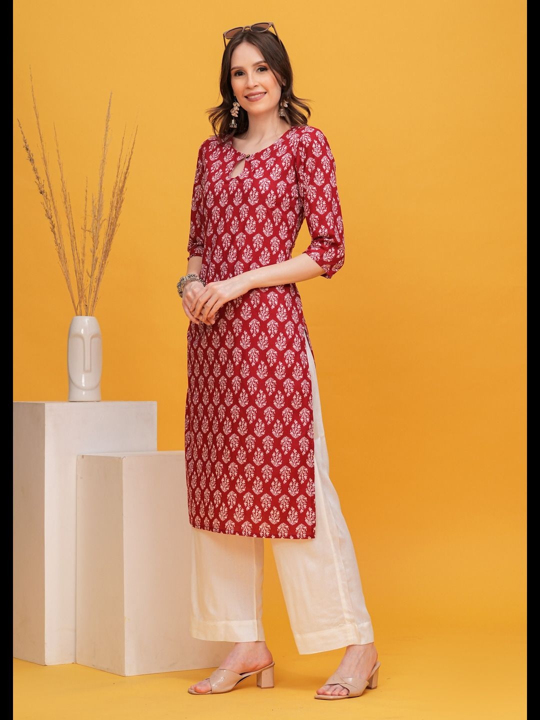 

Vilgi Floral Printed Keyhole Neck Pure Cotton Straight Kurta, Red
