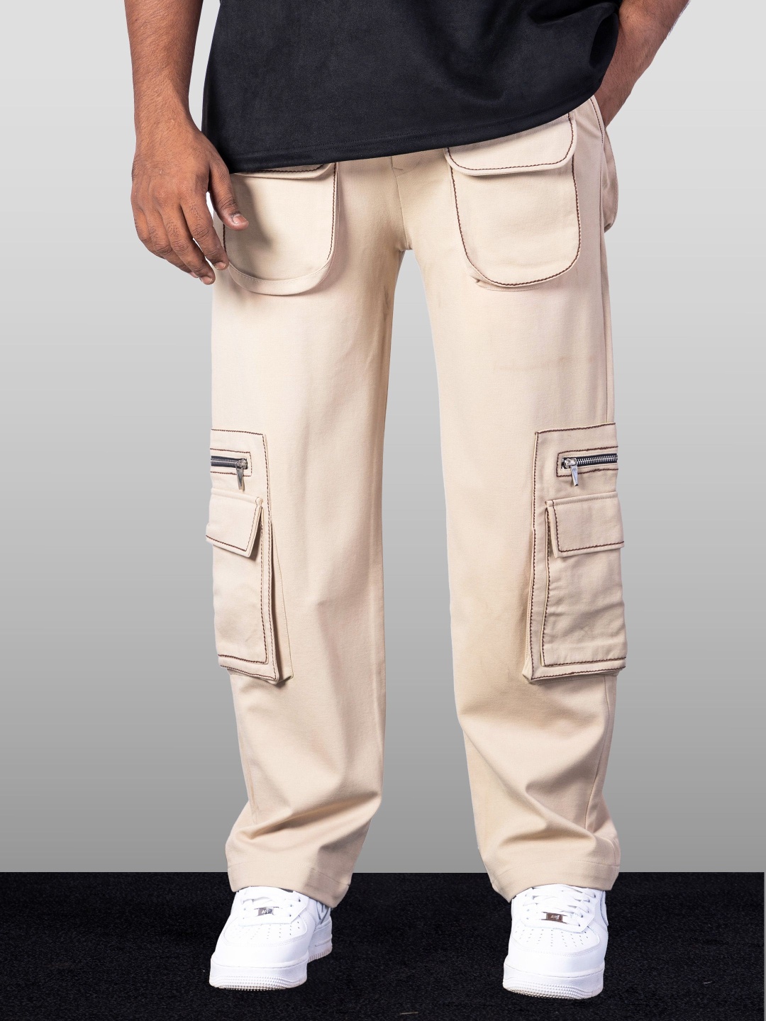 

HOP HEAD Men Relaxed Easy Wash Mid-Rise Cargos Trousers, Beige