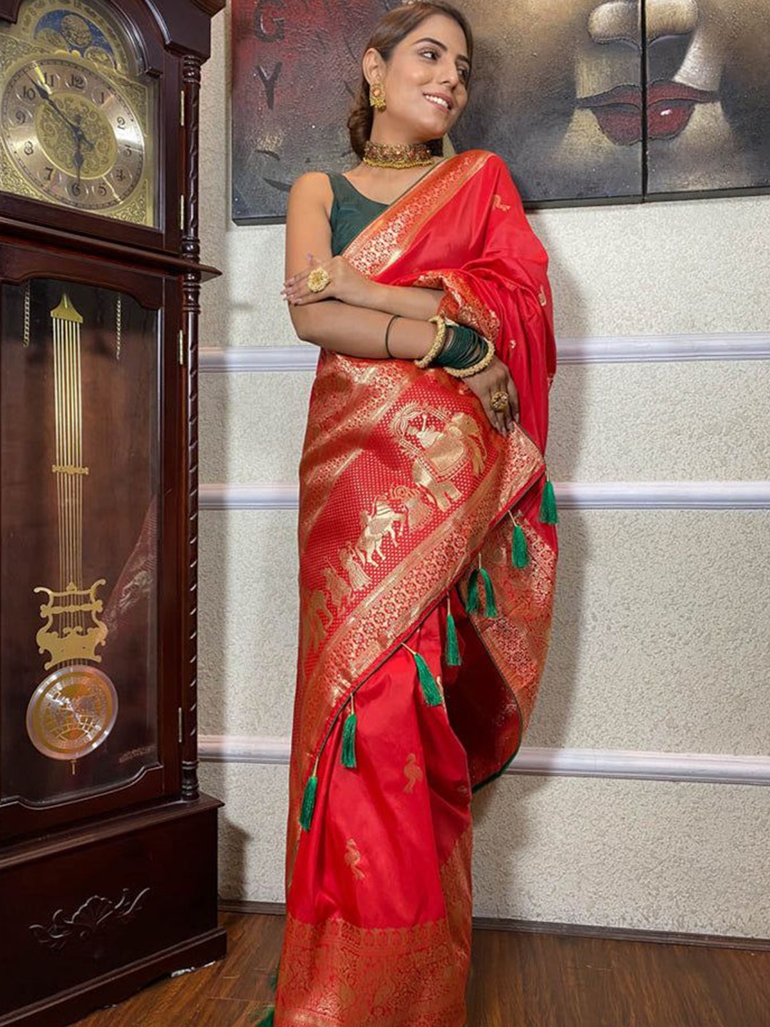 

ZIKARAA Woven Design Zari Pure Silk Banarasi Saree, Red