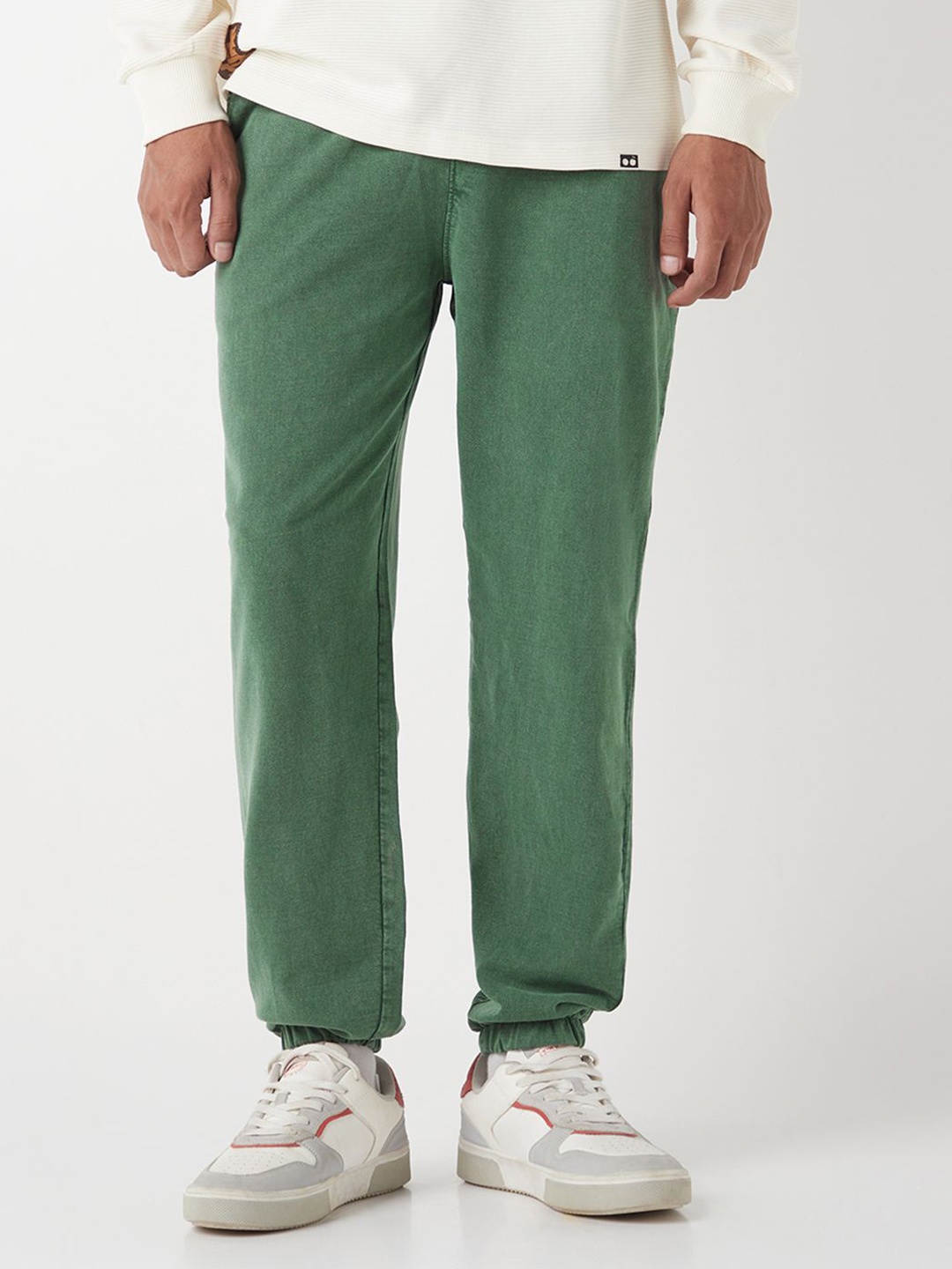 

Bewakoof AIR Men Winter Moss Green Oversized Acid Wash Cotton Joggers