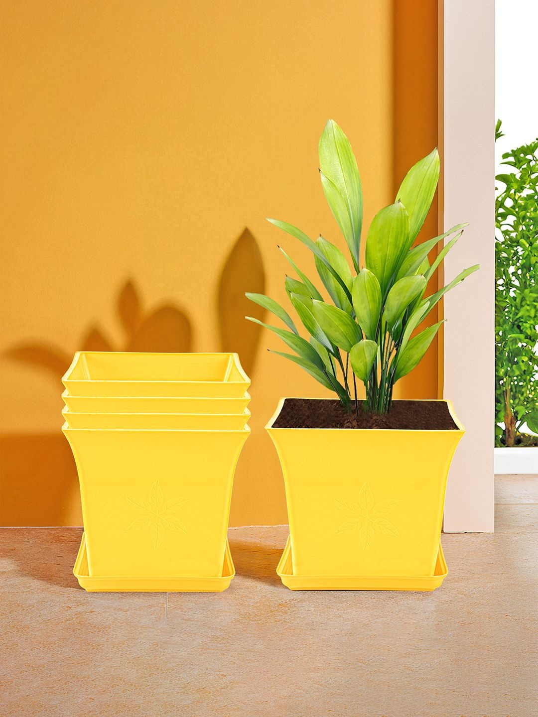 

Kuber Industries Yellow 5 Pieces Premium Flower Pots for Garden with Bottom Plates