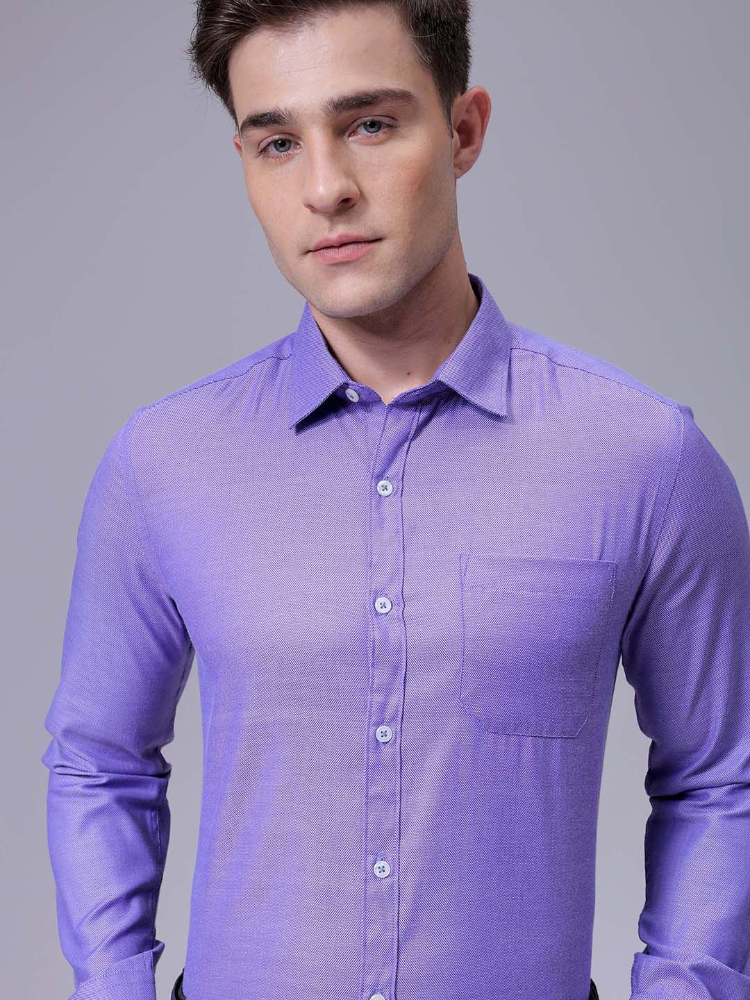 

The Indian Garage Co. X Luxe Men Slim Fit Cutaway Collar Solid Formal Shirt, Purple