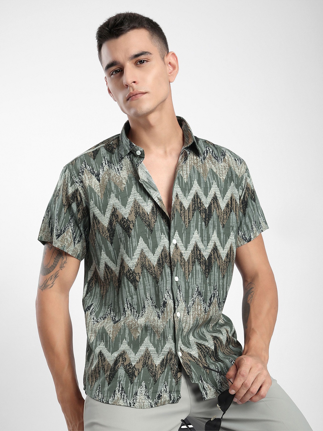 

Beyoung Men Spread Collar Abstract Printed Cotton Casual Shirt, Olive