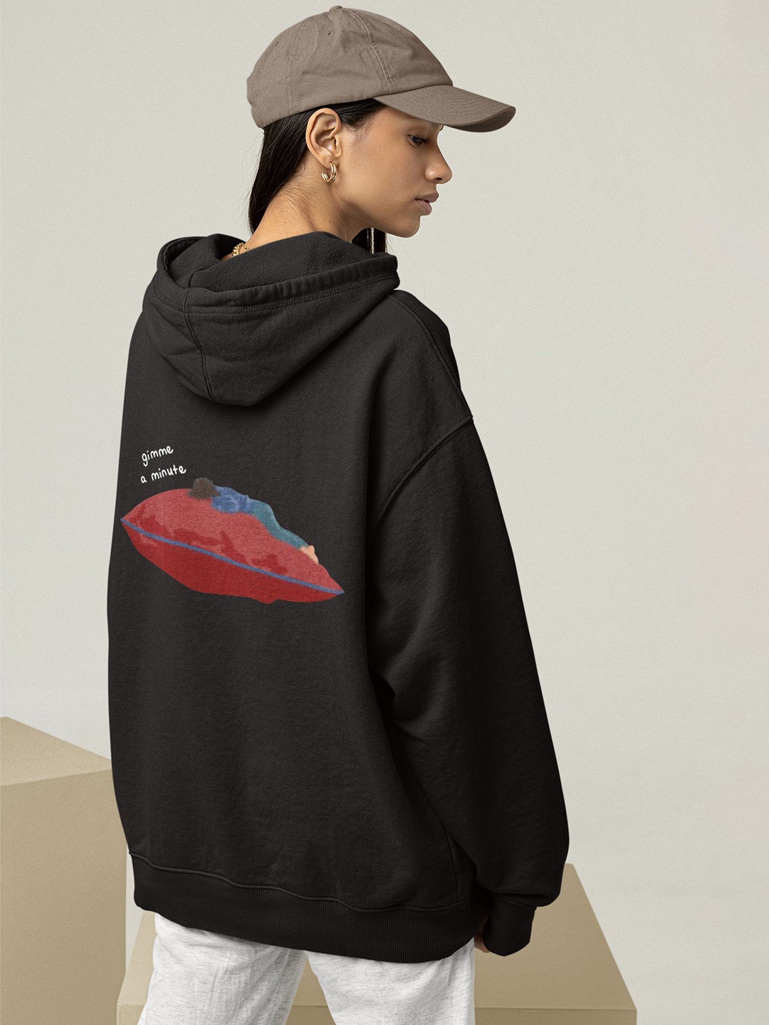 

TheBTclub Women Chillin Hooded Sweatshirt, Black