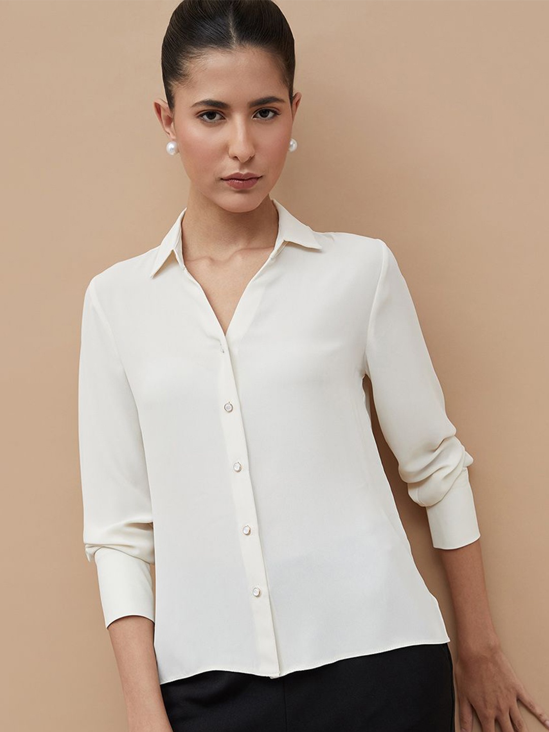 

CODE by Lifestyle Women Cutaway Collar Solid Casual Shirt, Off white