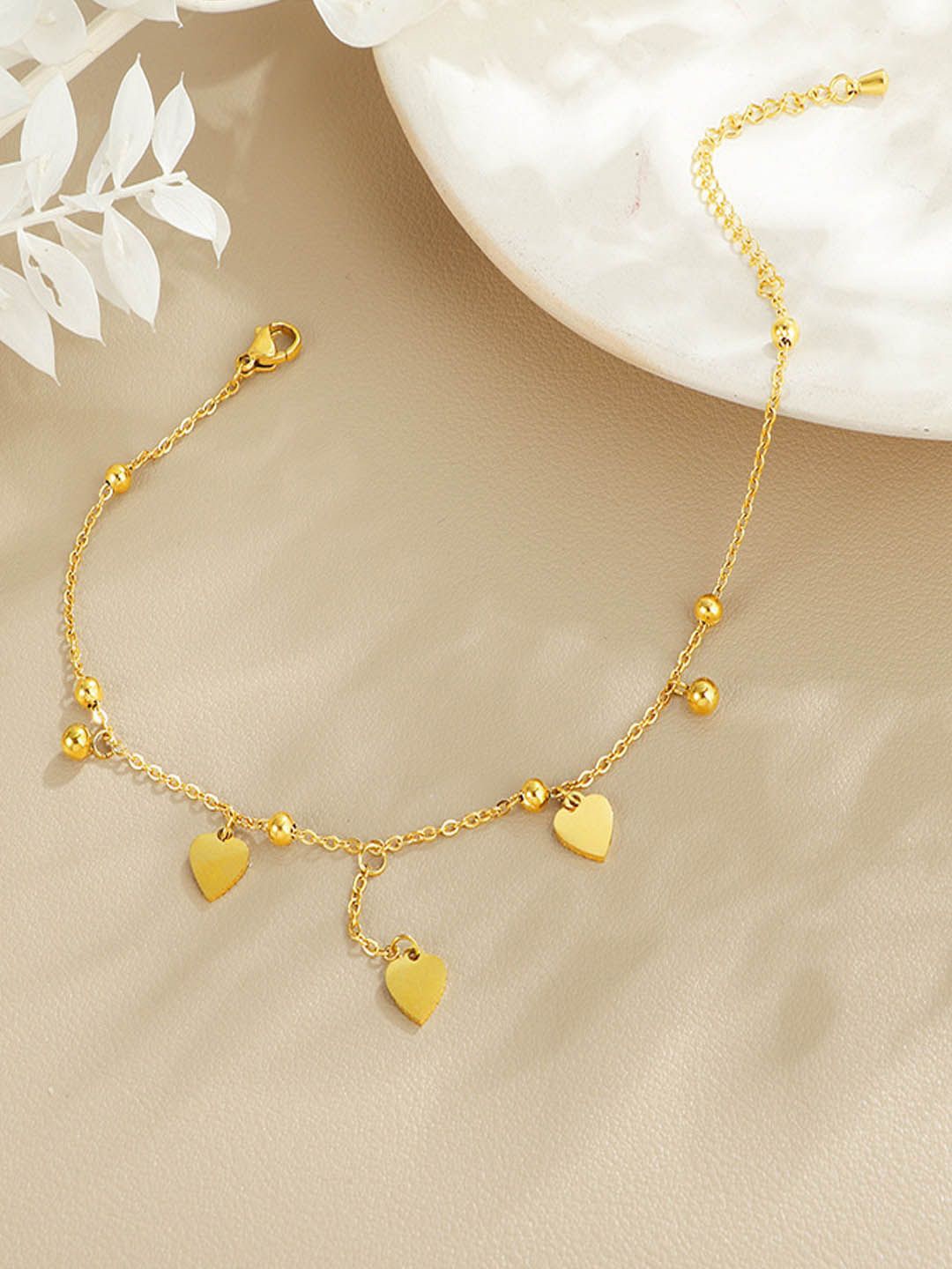 

StyleCast Gold-Toned Elegant Heart Shaped Anklet