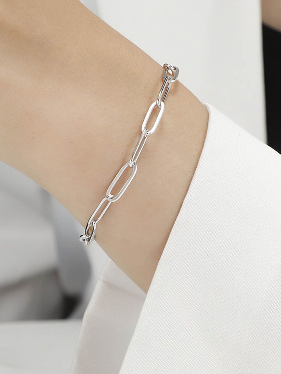 

StyleCast Silver-Toned Elegant Link Bracelet