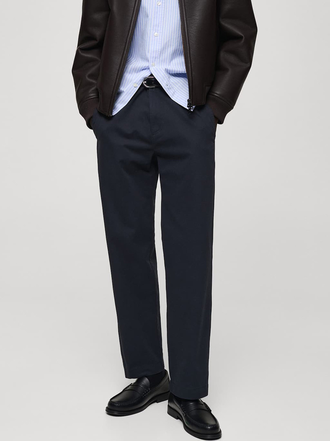 

MANGO MAN Men Mid-Rise Drawstring Detail Regular Fit Trousers, Navy blue