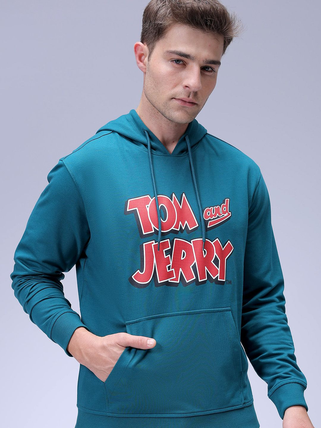 

The Indian Garage Co Men Regular Fit Tom & Jerry Printed Overhead Hooded Sweatshirt, Green