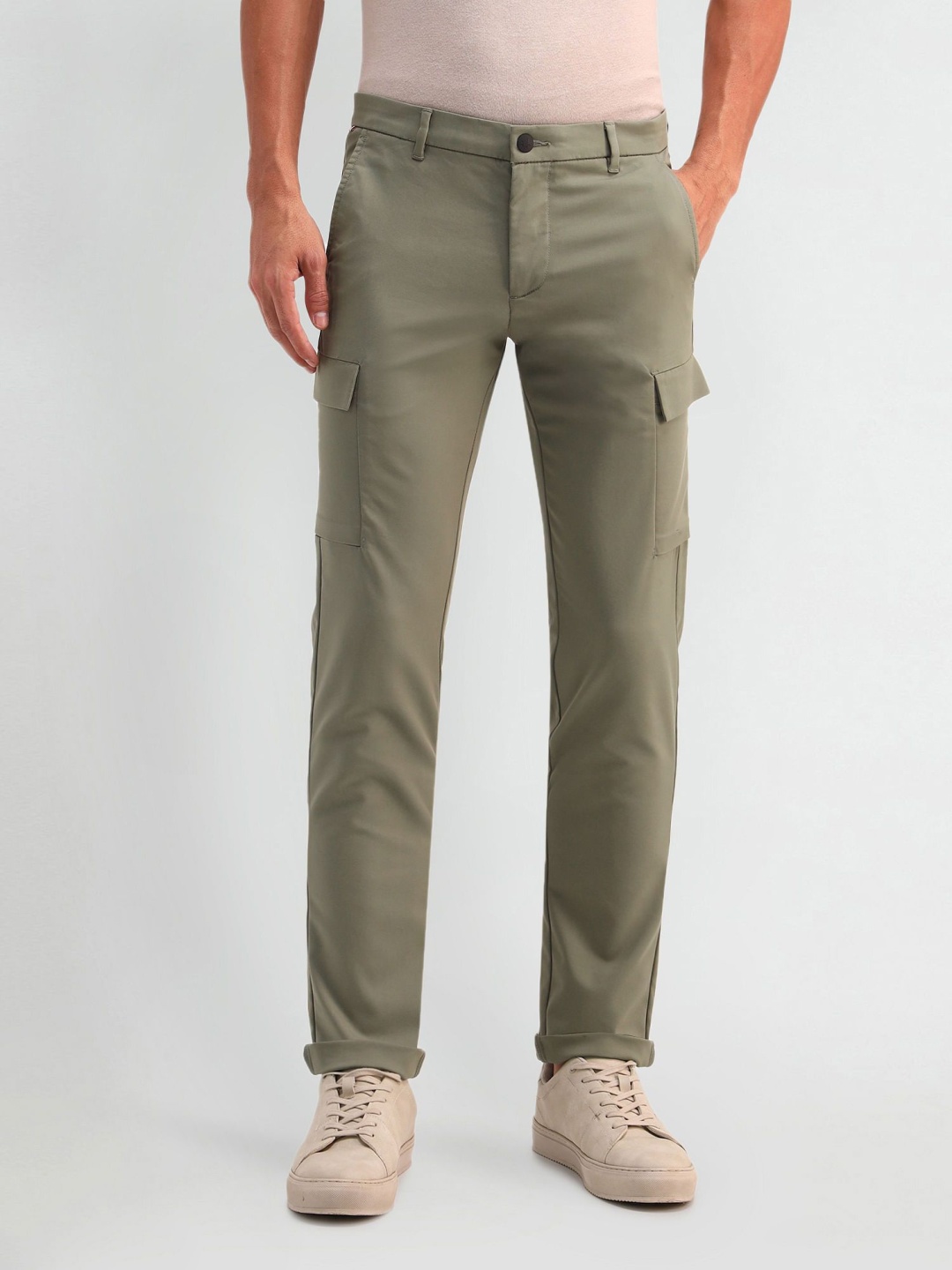 

Arrow Sport Men Classic Slim Fit Mid-Rise Trouser, Green
