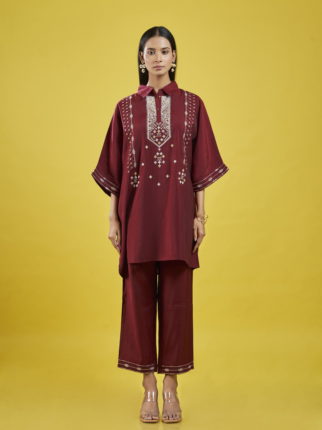 

ISHKIYA Embroidered Shirt Collar Tunic With Trousers, Red