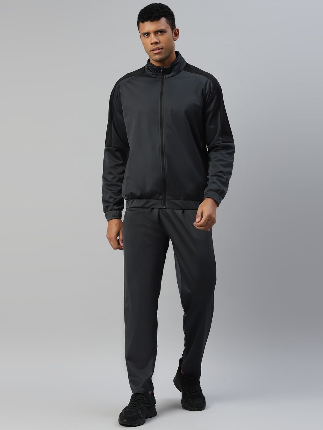 

DIDA Men Premium Athletic Regular Comfort Fit Activewear Track Suit, Charcoal