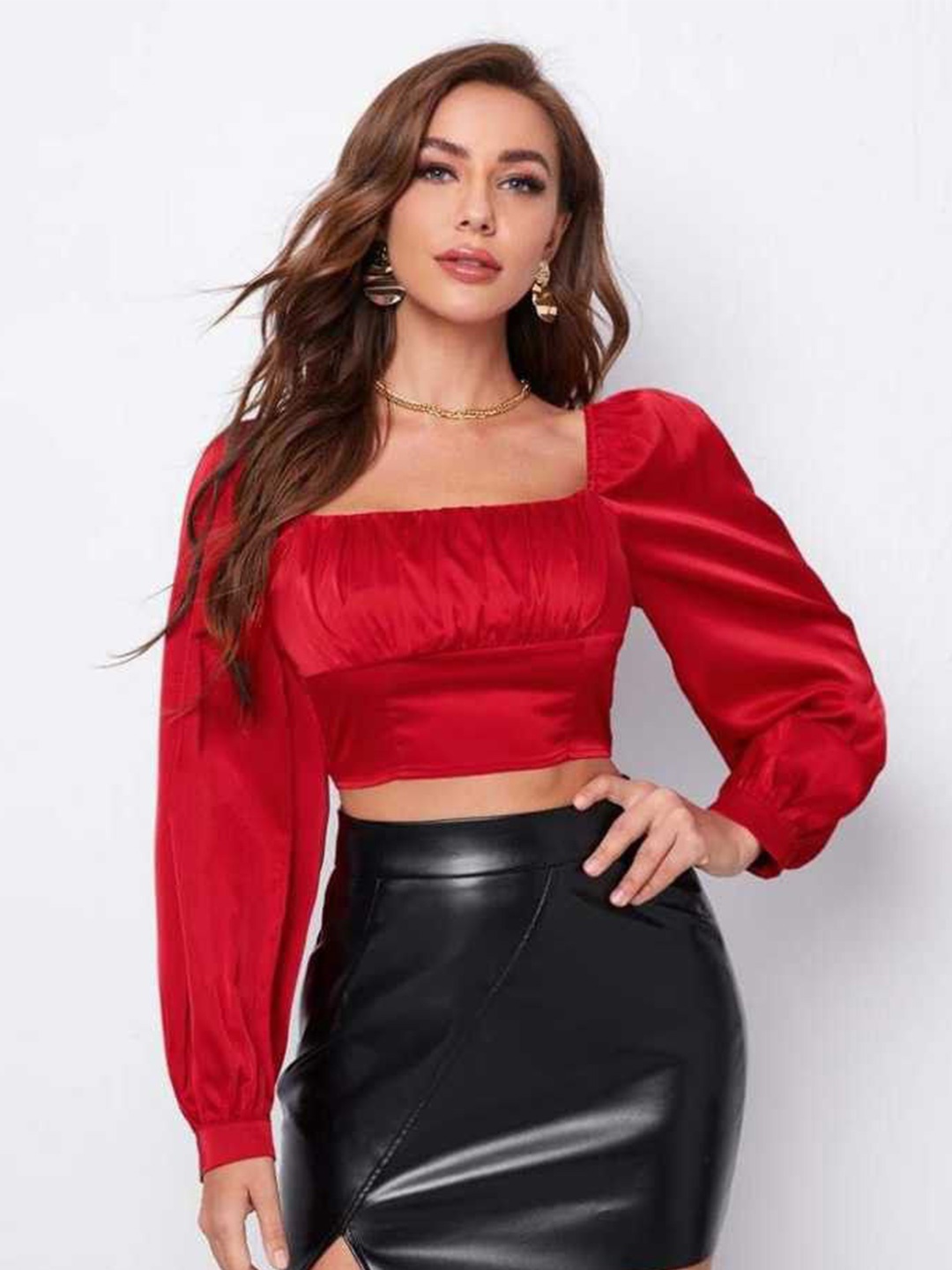 

CULPI Women Square Neck Cuffed Sleeve Satin Fitted Crop Top, Red