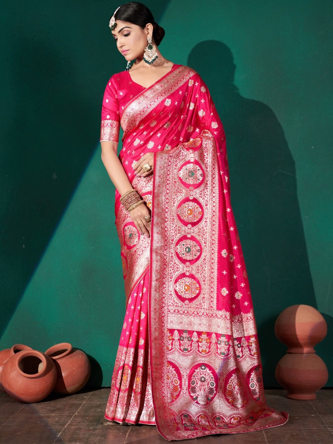 

Aagiri Woven Design Zari Pure Silk Banarasi Saree, Pink