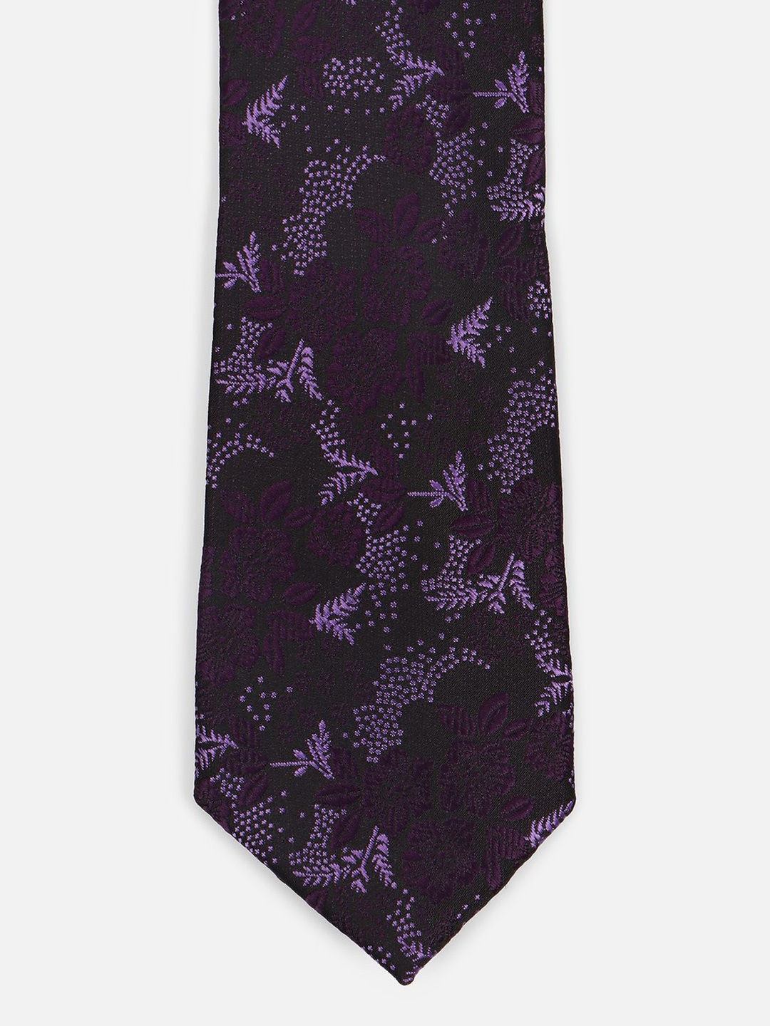 

Van Heusen Men Embroidered Broad Tie, Black