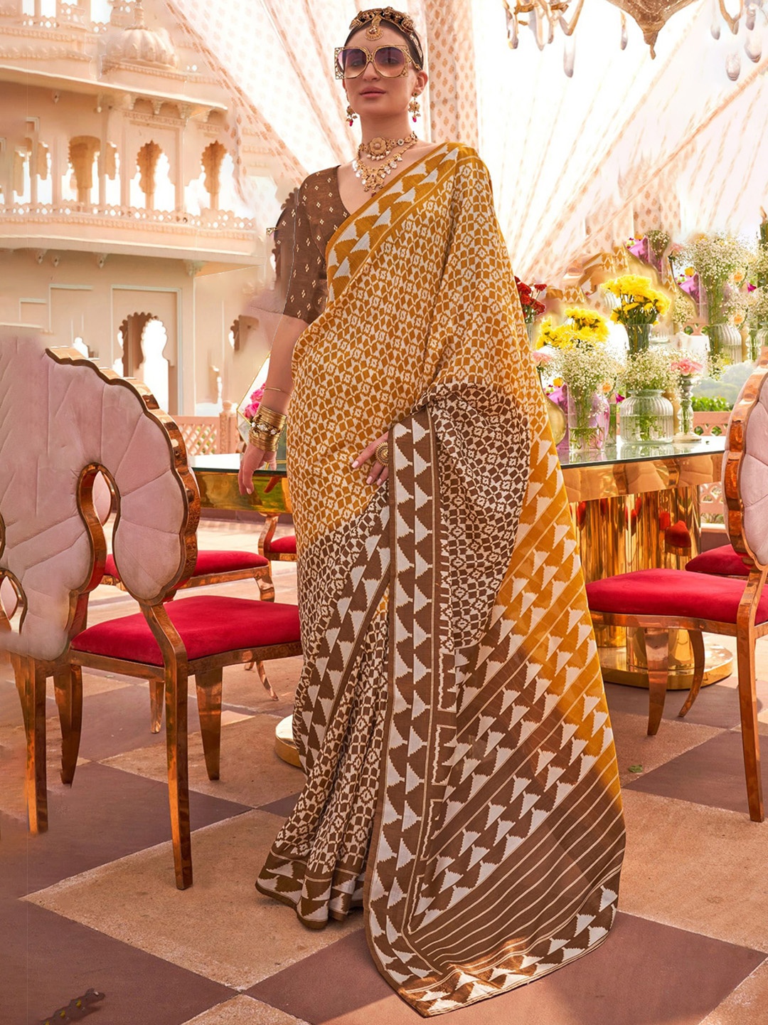 

MySilkLove Patola Saree, Yellow