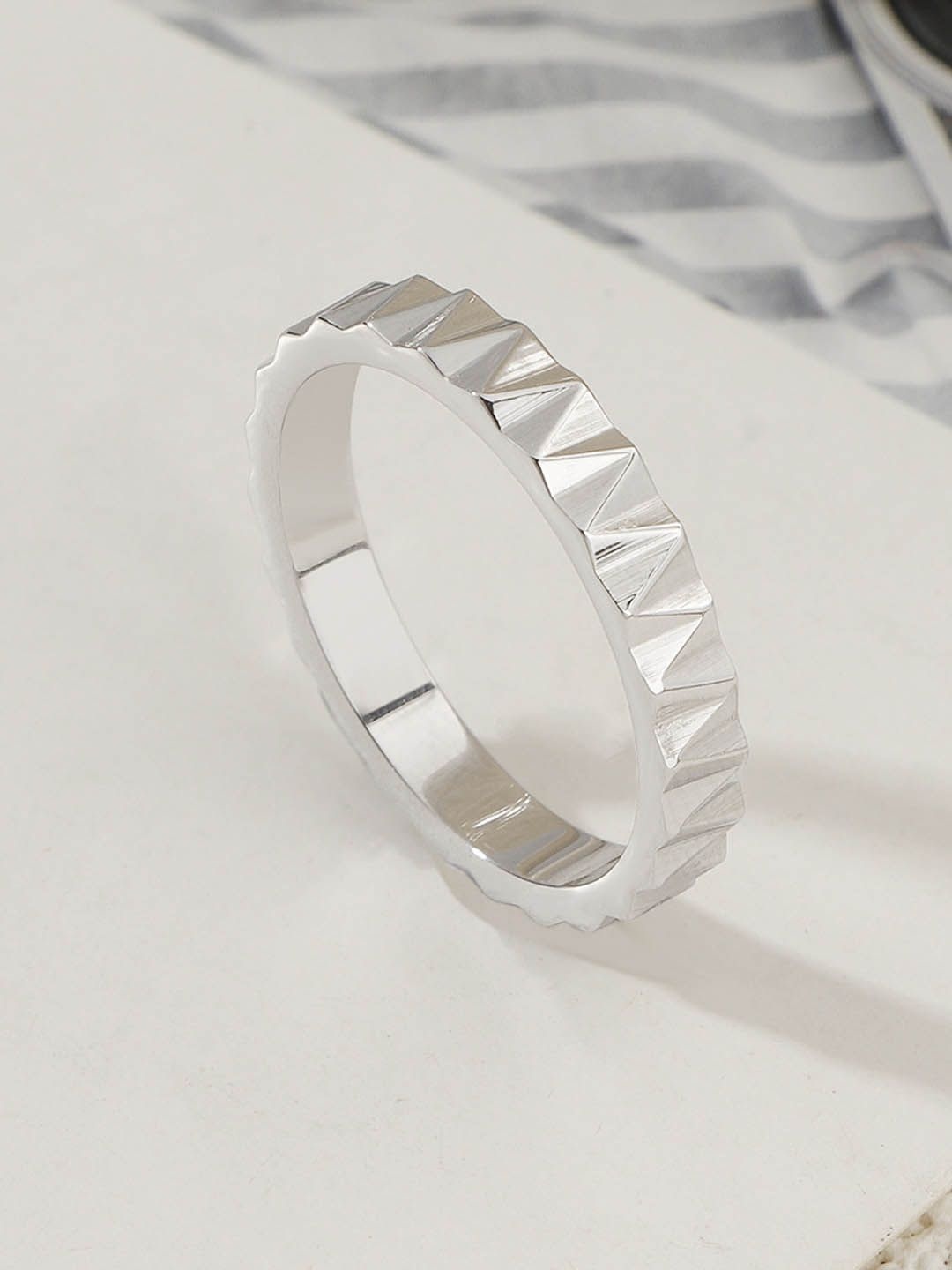 

StyleCast Elegant Silver-Toned Adjustable Finger Ring