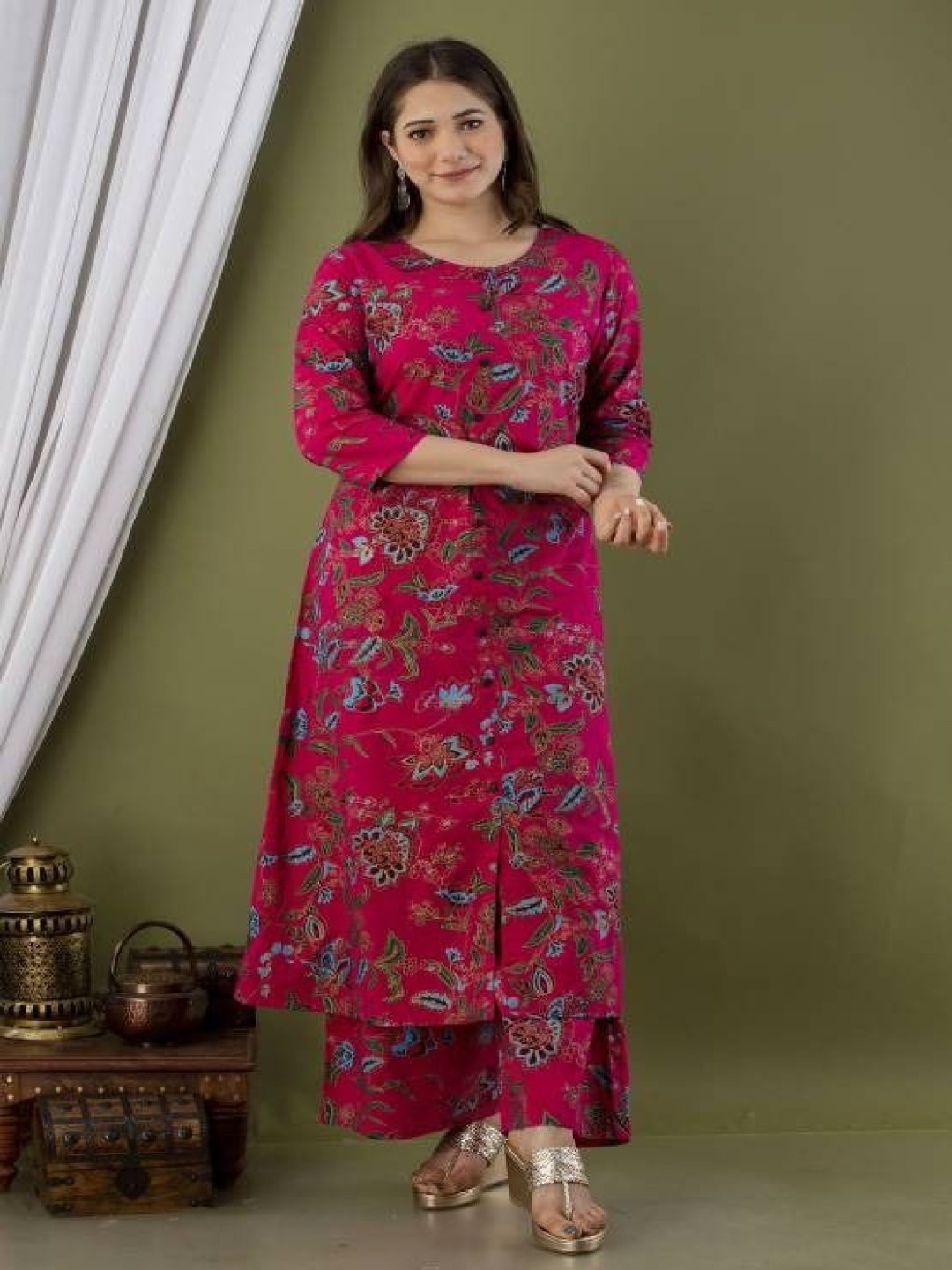 

Ligas Floral Printed Round Neck Cotton A-Line Kurta With Palazzo, Pink