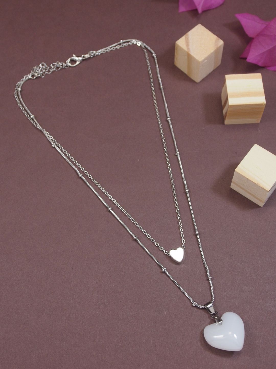 

V FASHION JEWELLERY Silver-Plated Handcrafted Necklace