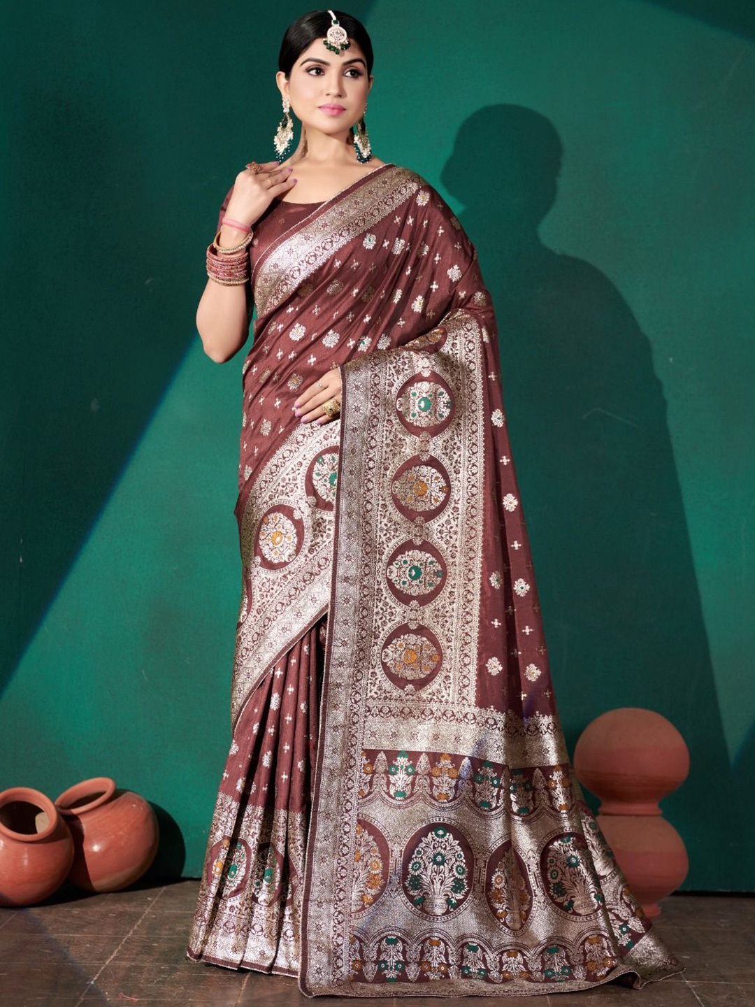 

Aagiri Woven Design Zari Pure Silk Banarasi Saree, Coffee brown