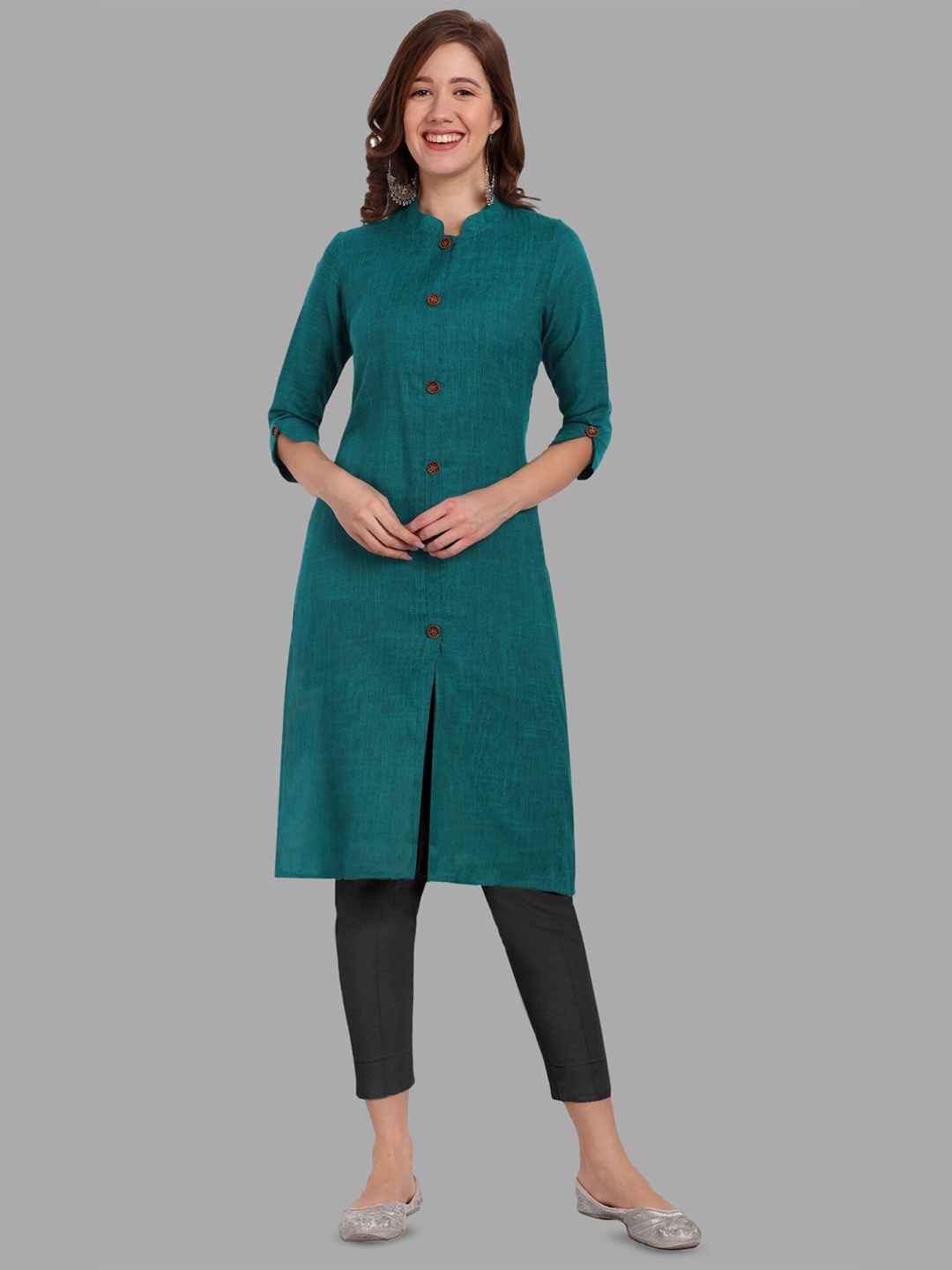 

SINDOORI Women Panelled Kurta, Green