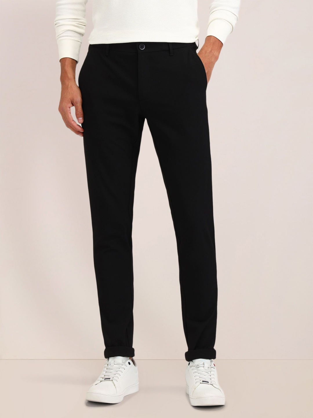 

U.S. Polo Assn. Men Classic Slim Fit Mid-Rise Trousers, Black