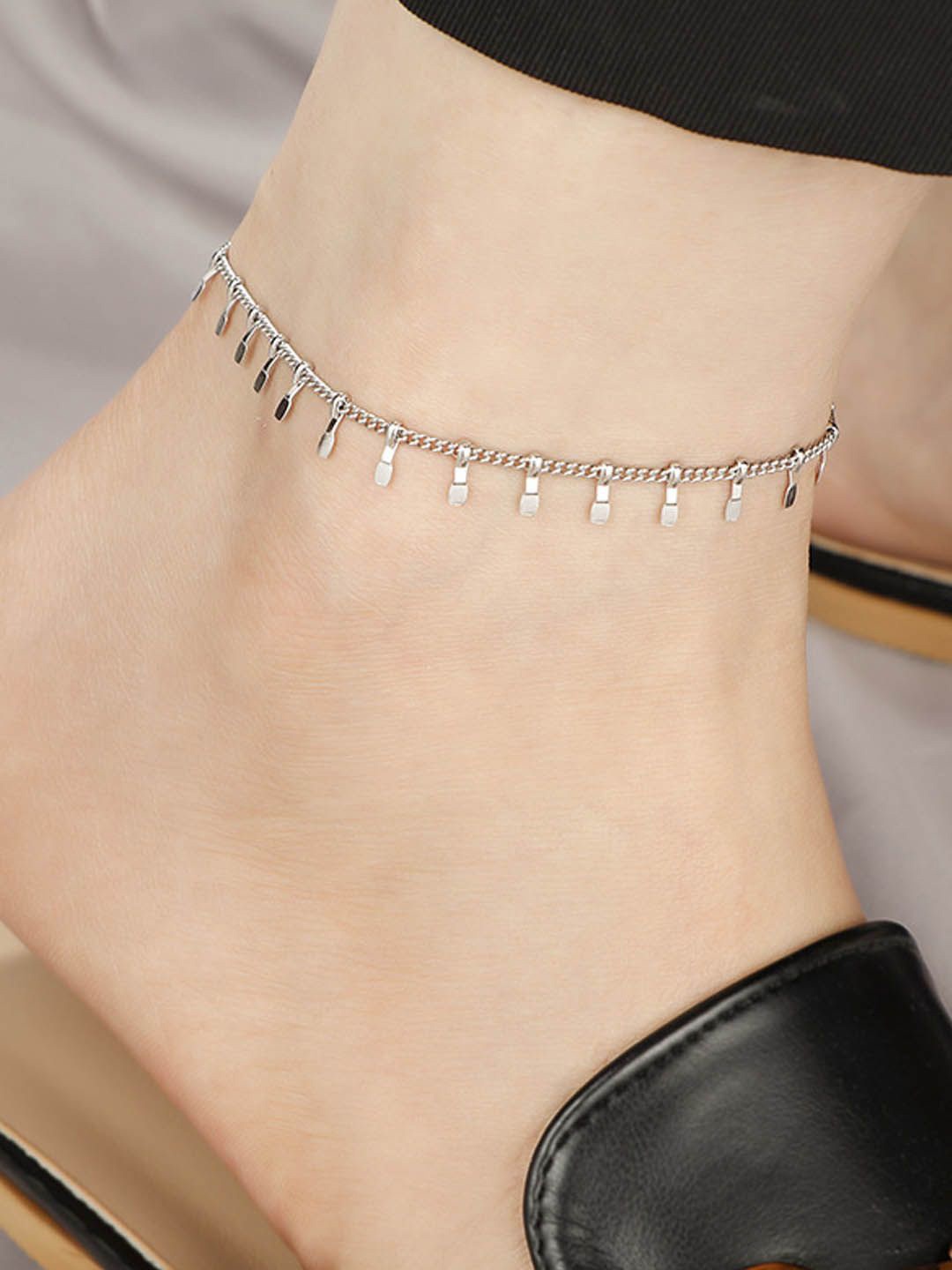 

StyleCast Gold-Toned Elegant Tasselled Anklet, Silver