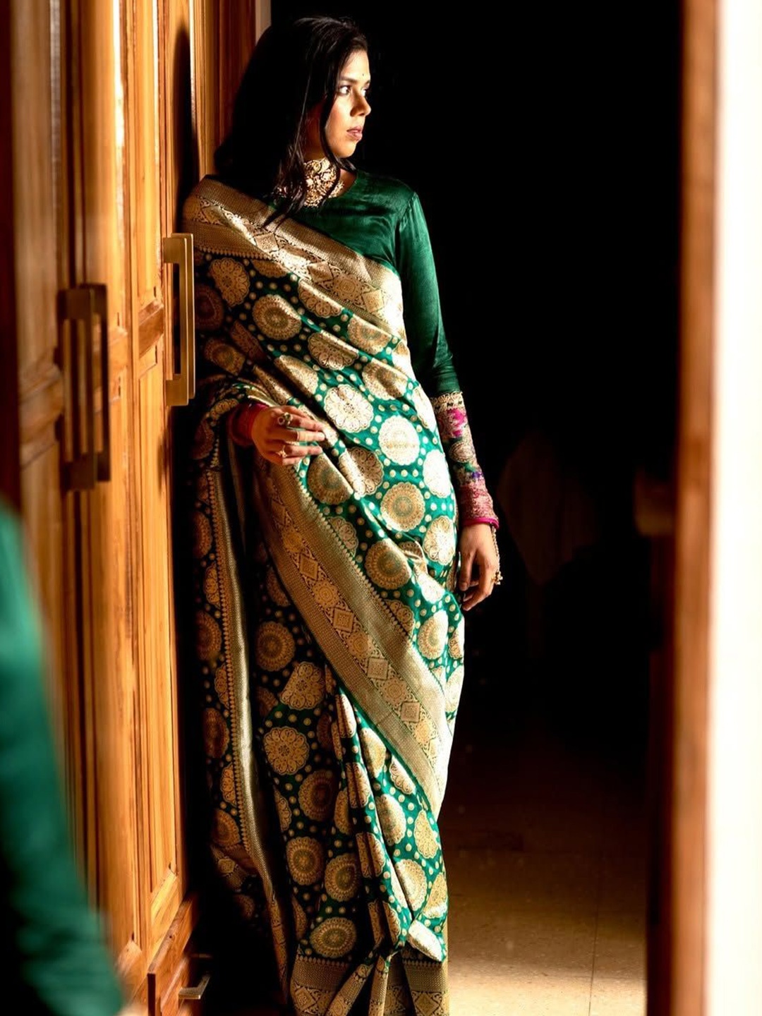 

ZIKARAA Ethnic Motifs Woven Design Zari Pure Silk Saree, Green