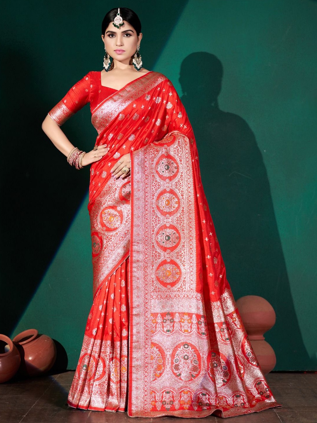 

Aagiri Woven Design Zari Pure Silk Banarasi Saree, Red