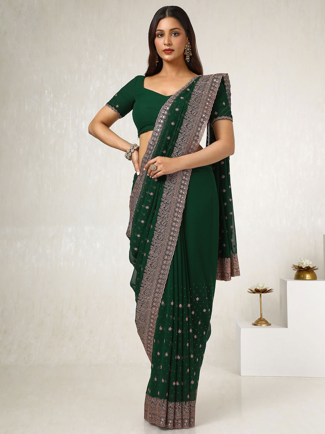

Soch Ethnic Motifs Beads and Stones Poly Georgette Saree, Green