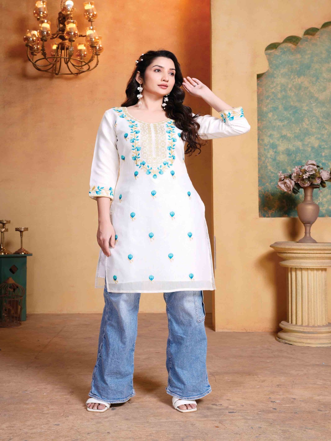 

VAAZI CREATOR Floral Embroidered Round Neck Chanderi Cotton Straight Kurta, White