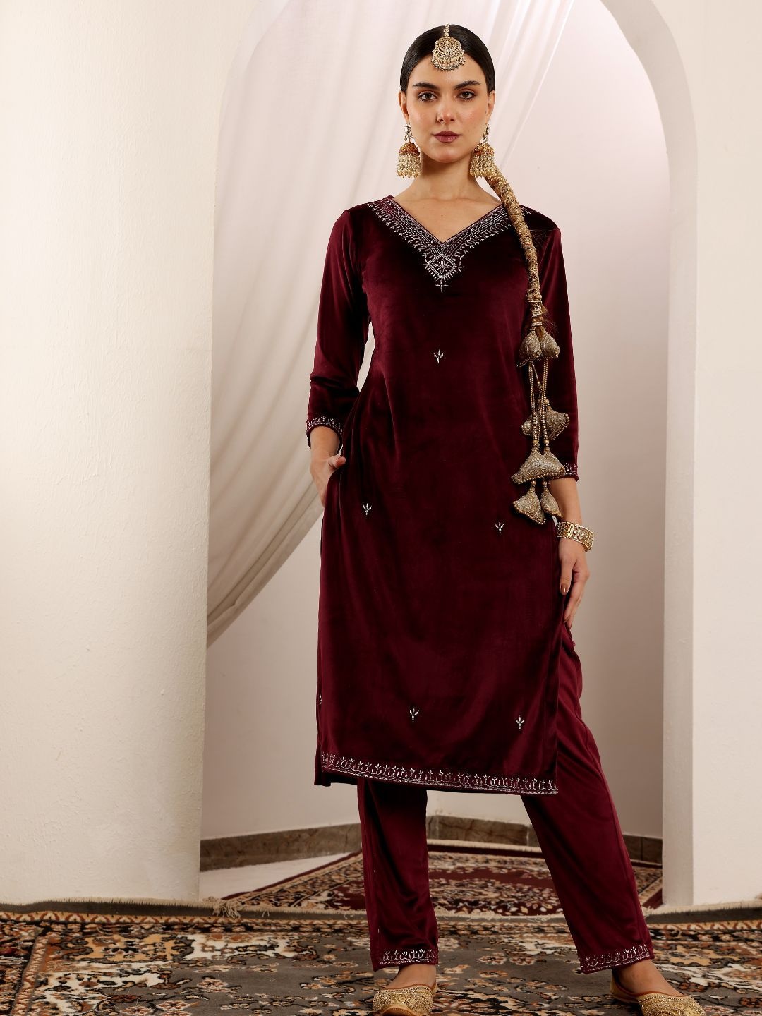 

Lative Colours of Fashion Floral Embroidered Velvet Straight Kurta With Trouser & Dupatta, Maroon