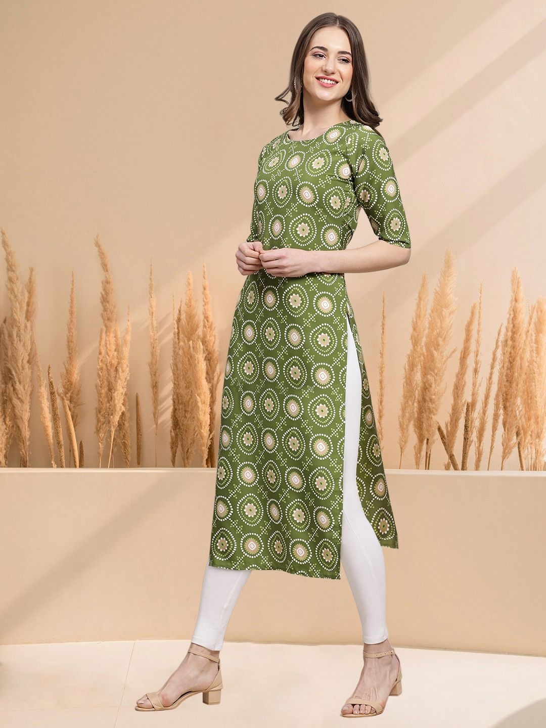 

7Threads Selection Of 2 Floral Printed Round Neck Straight Kurtas, Green