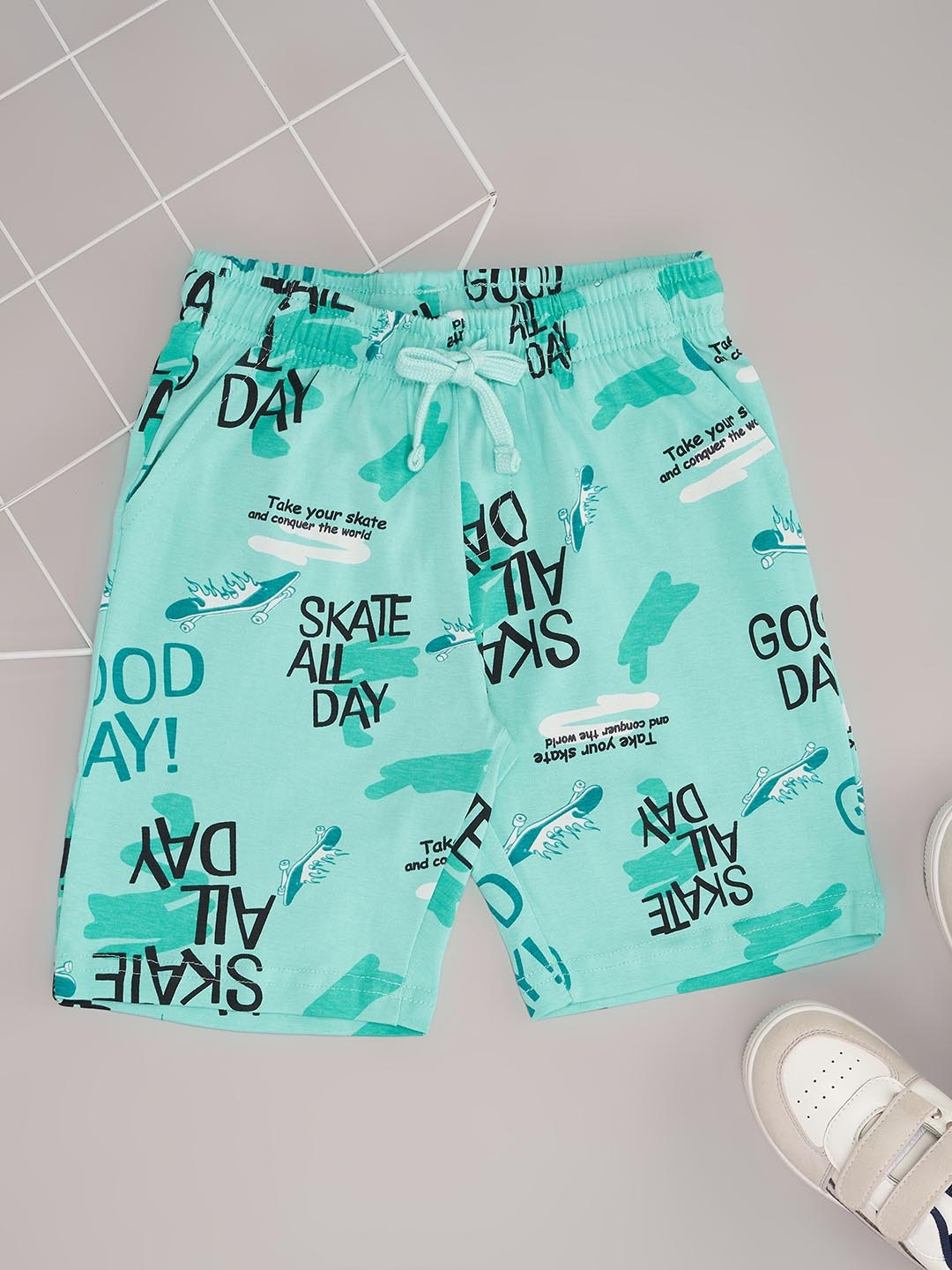 

Pantaloons Junior Boys Conversational Printed Pure Cotton Regular Shorts, Green