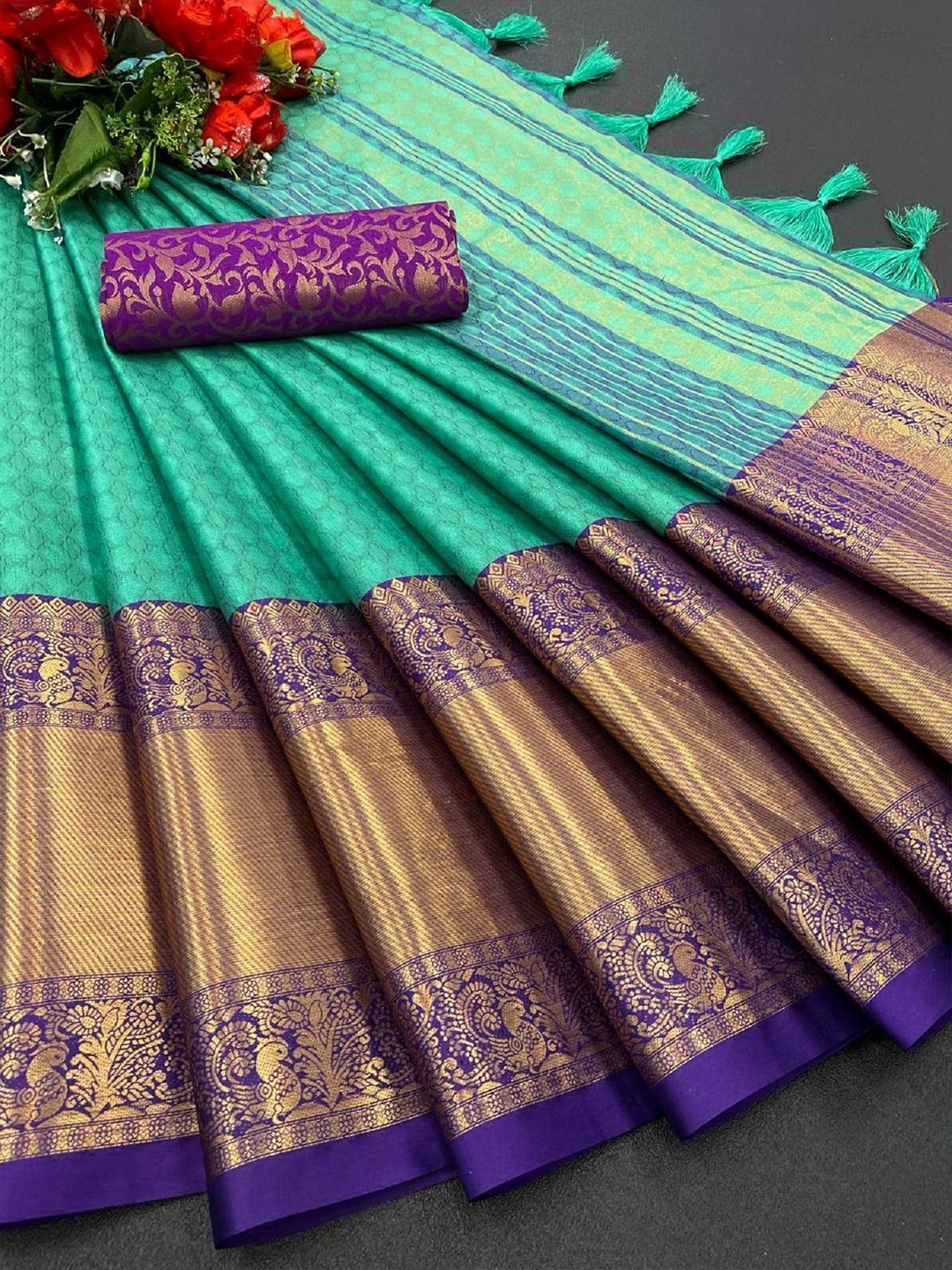 

Aika Woven Design Zari Pure Silk Kanjeevaram Saree, Blue
