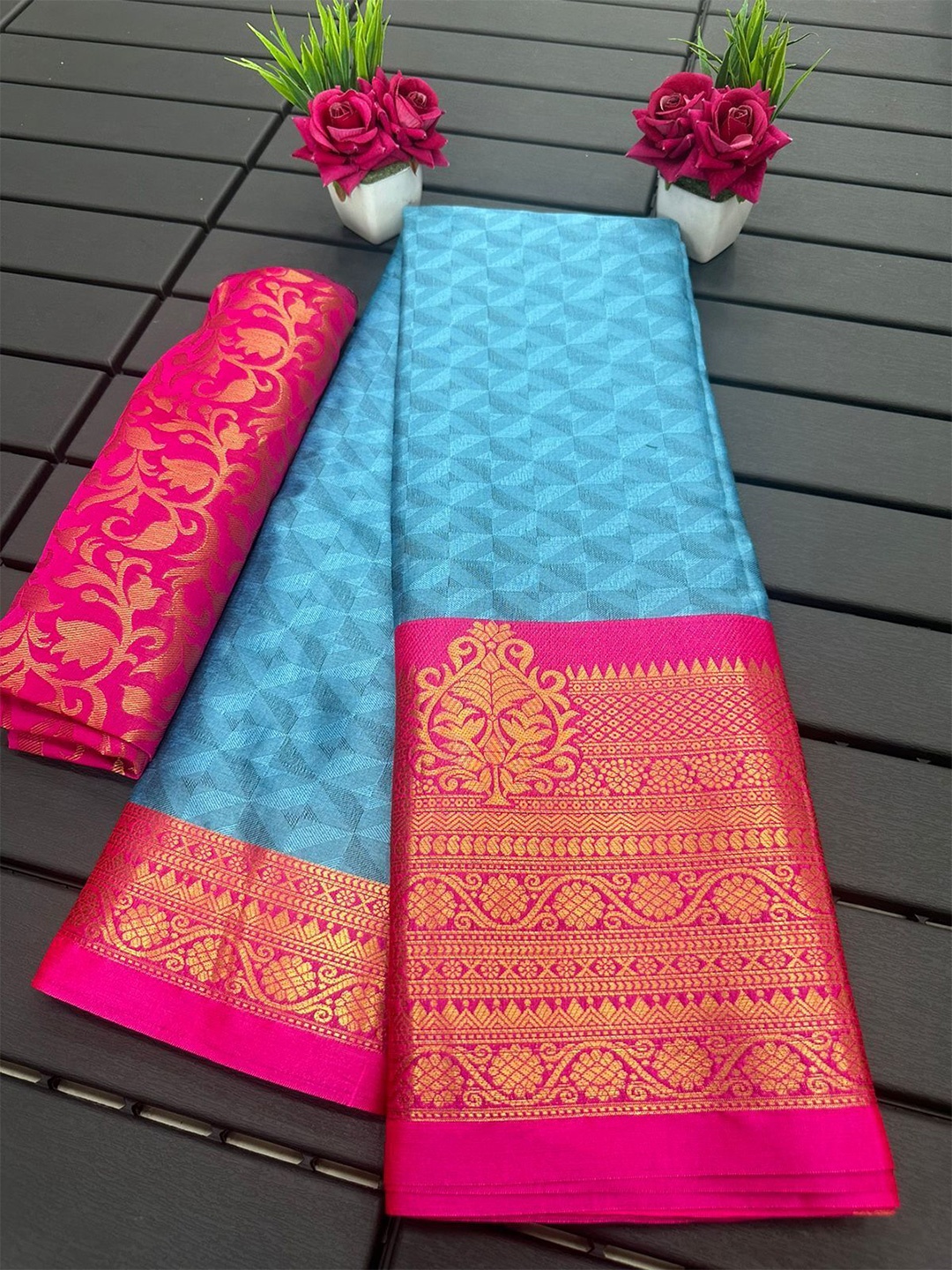 

Aika Ethnic Motifs Zari Pure Silk Banarasi Saree, Blue