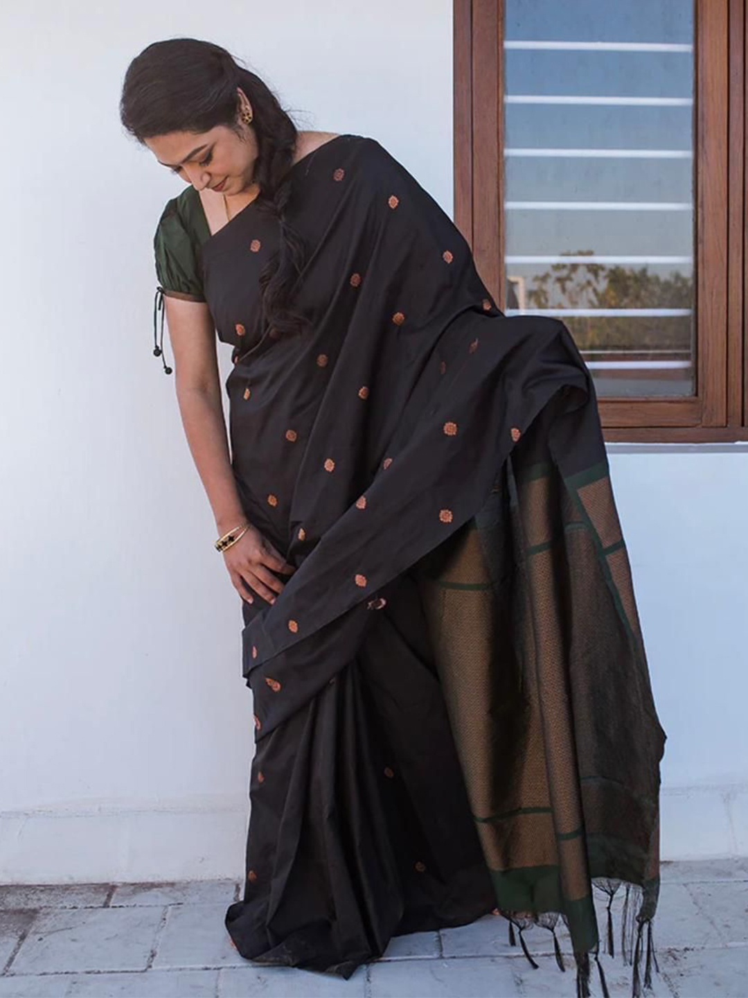 

Upalksh Woven Design Zari Kota Saree, Black