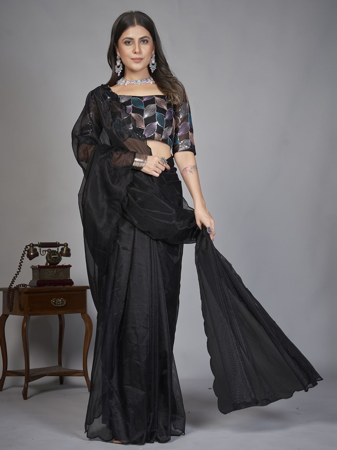 

Aika Sequinned Banarasi Saree With Blouse, Black