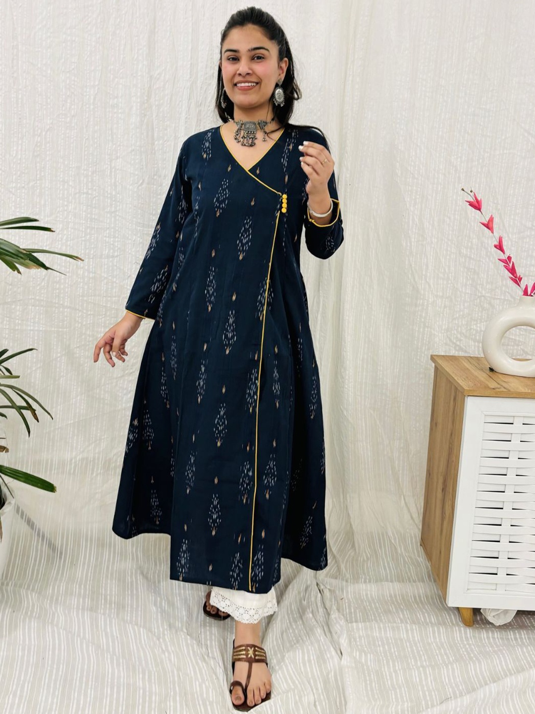 

Bohemian Dream Ikat Angrakha Kurta, Navy blue