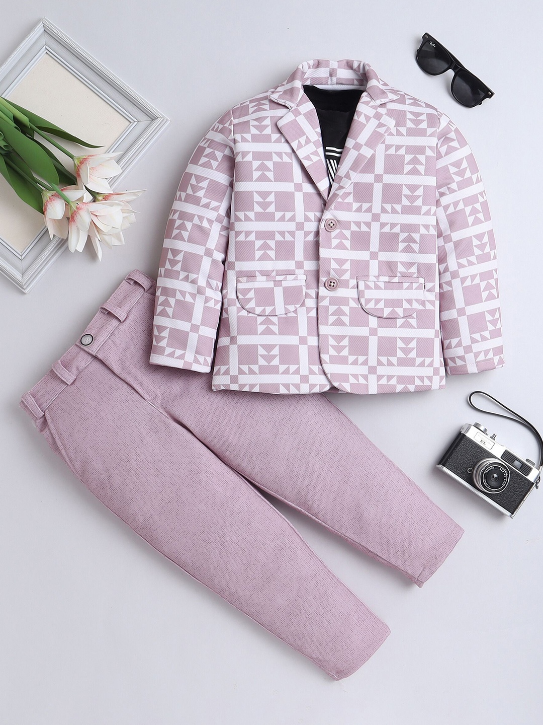 

FOURFOLDS Boys Printed Single-Breasted 3-Piece Suit Blazer With Trouser & T-Shirt, Pink