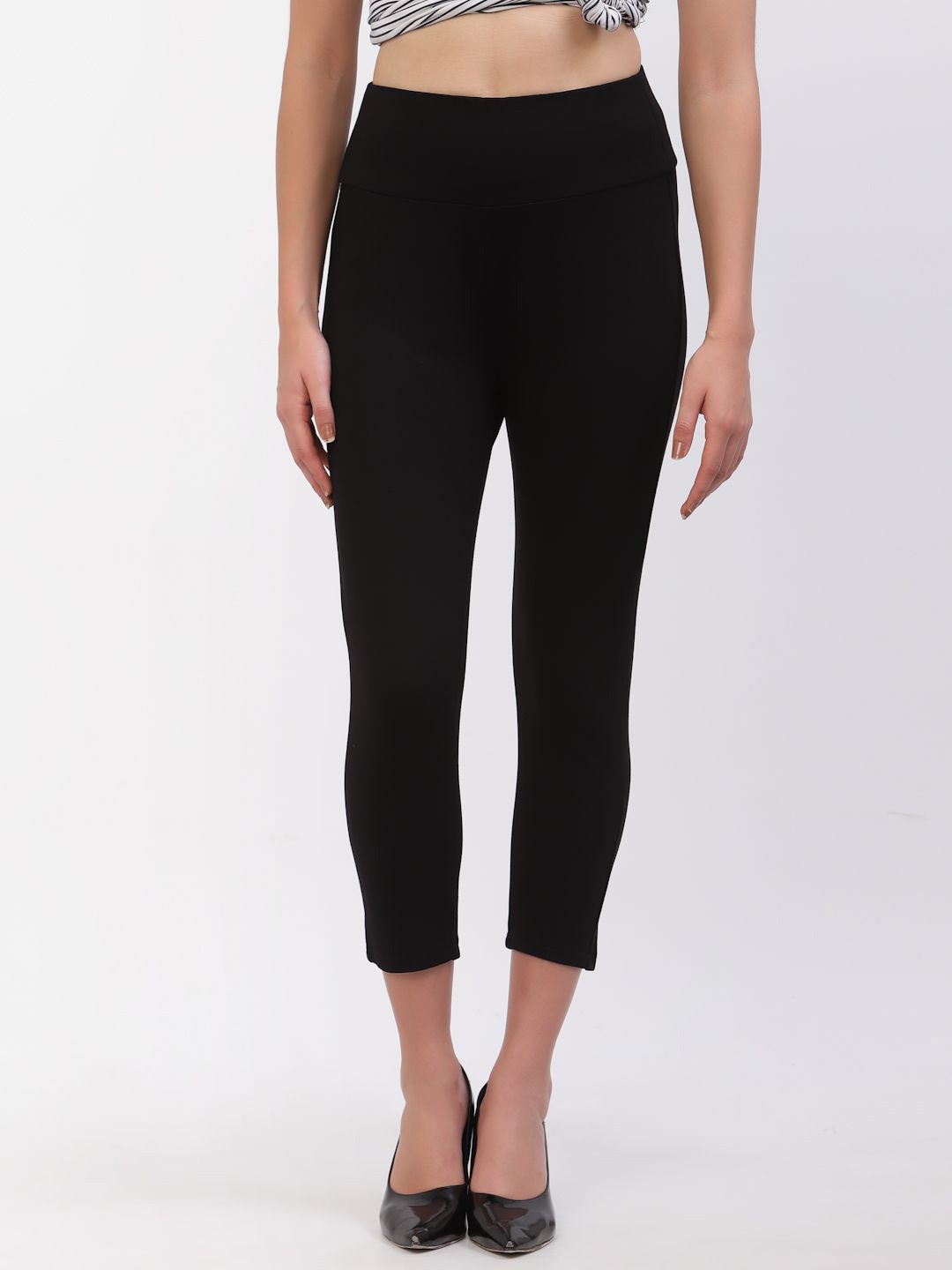 

DELIS Women Skinny Fit Cropped Jeggings, Black