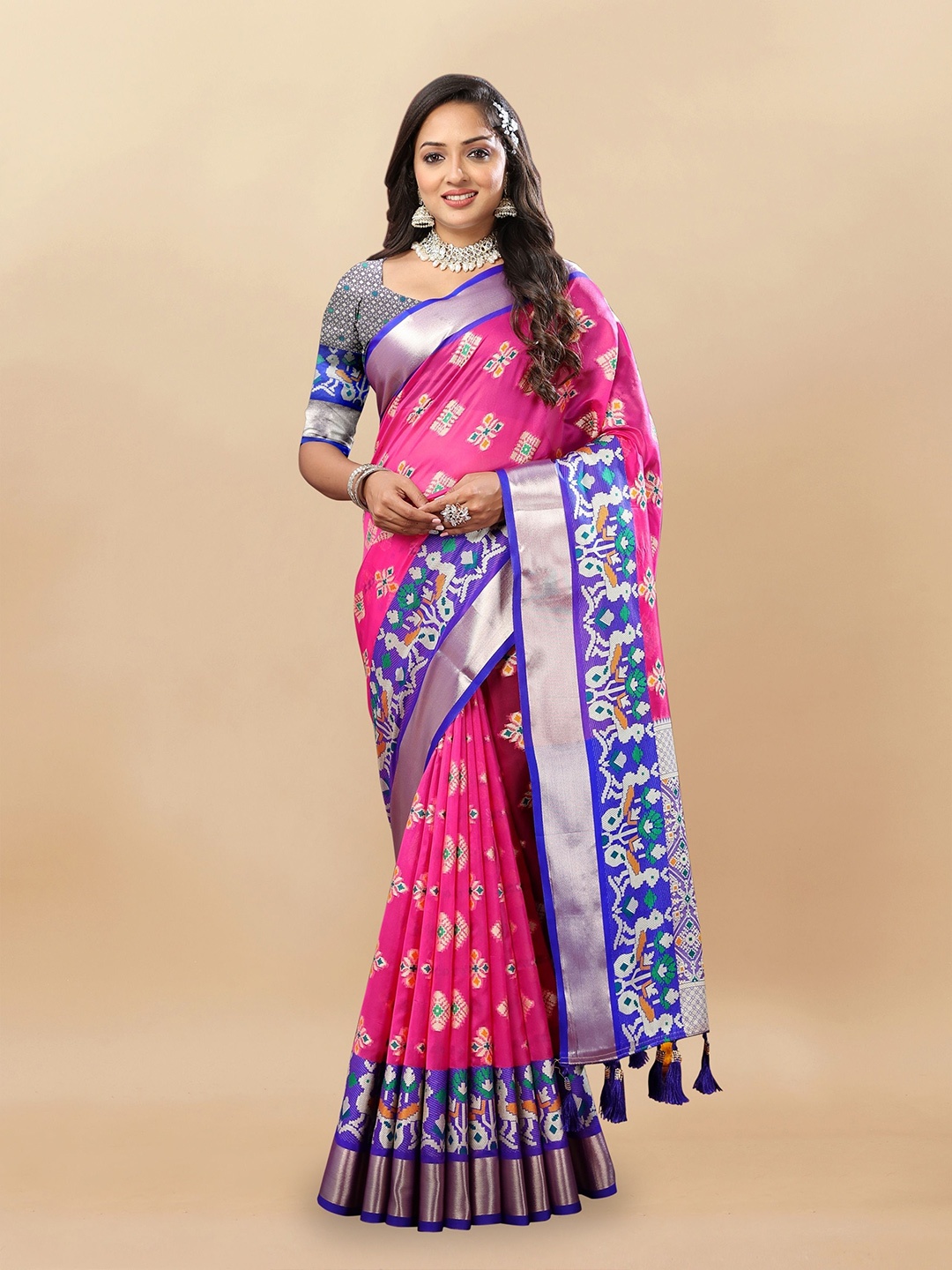 

Upalksh Woven Design Zari Paithani Saree, Pink