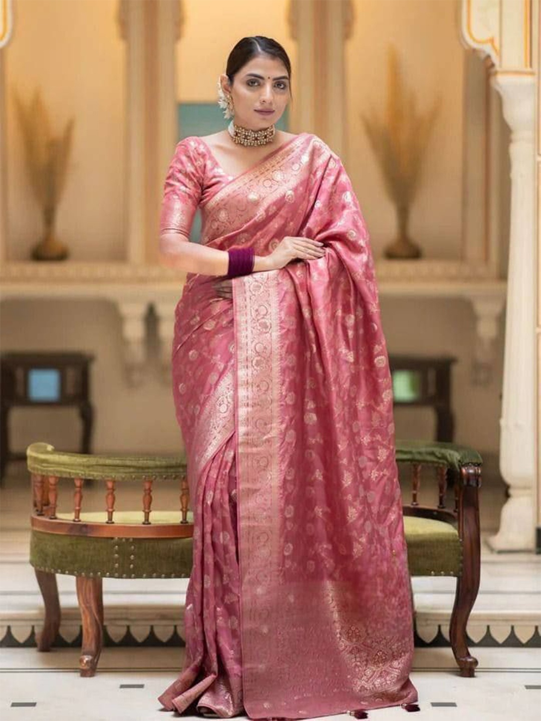 

Upalksh Woven Design Zari Kanjeevaram Saree, Pink
