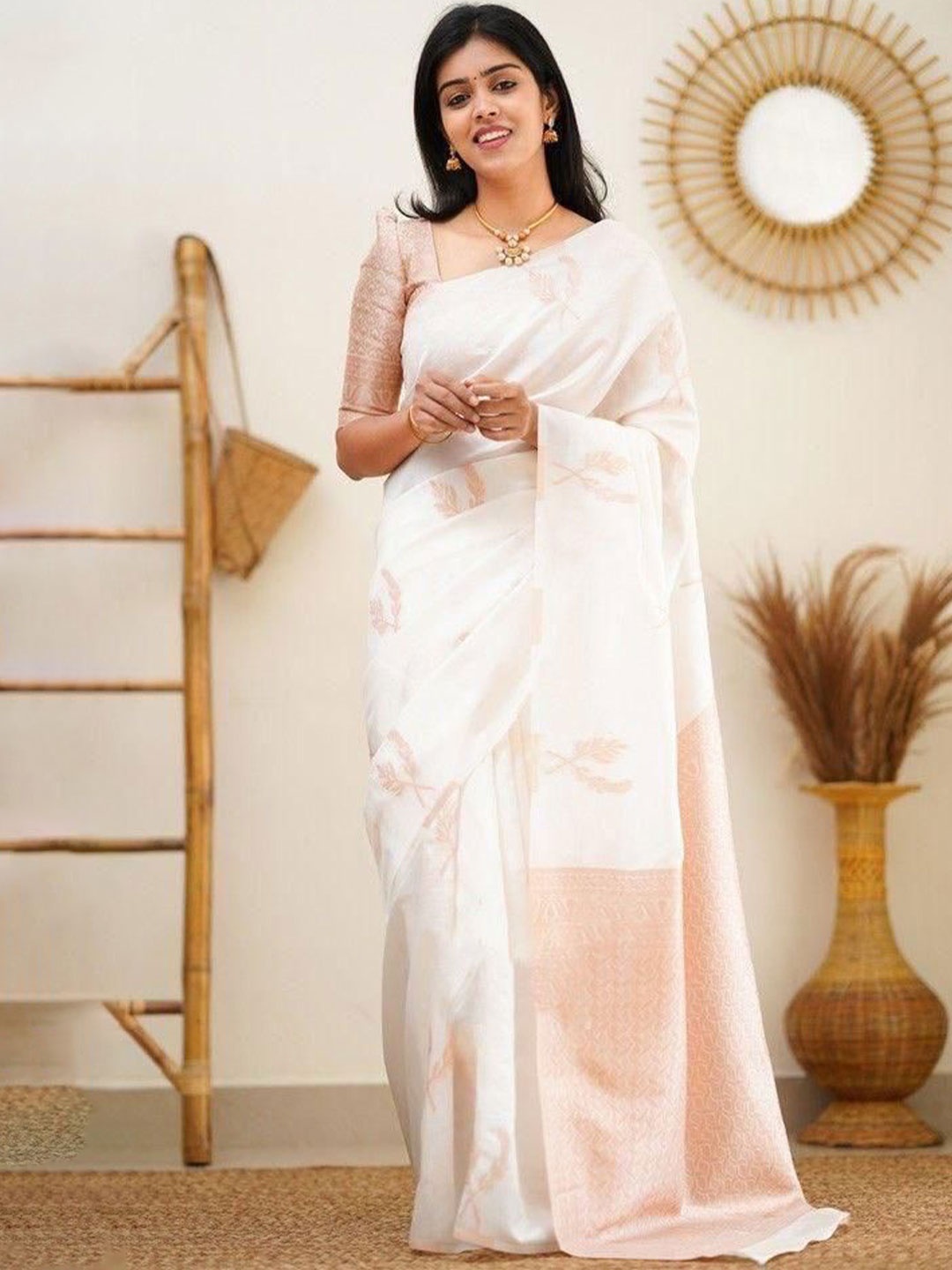 

Upalksh Ethnic Motifs Woven Design Zari Banarasi Saree, White