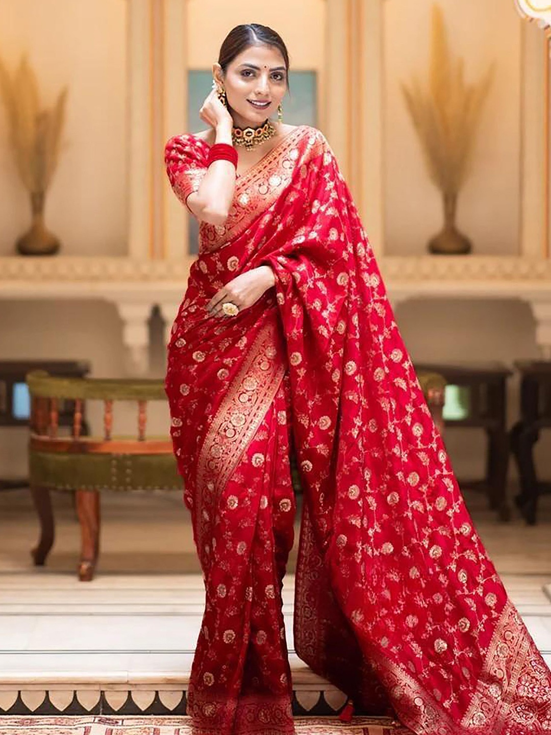 

bigben textile Ethnic Motifs Woven Design Banarasi Saree, Red