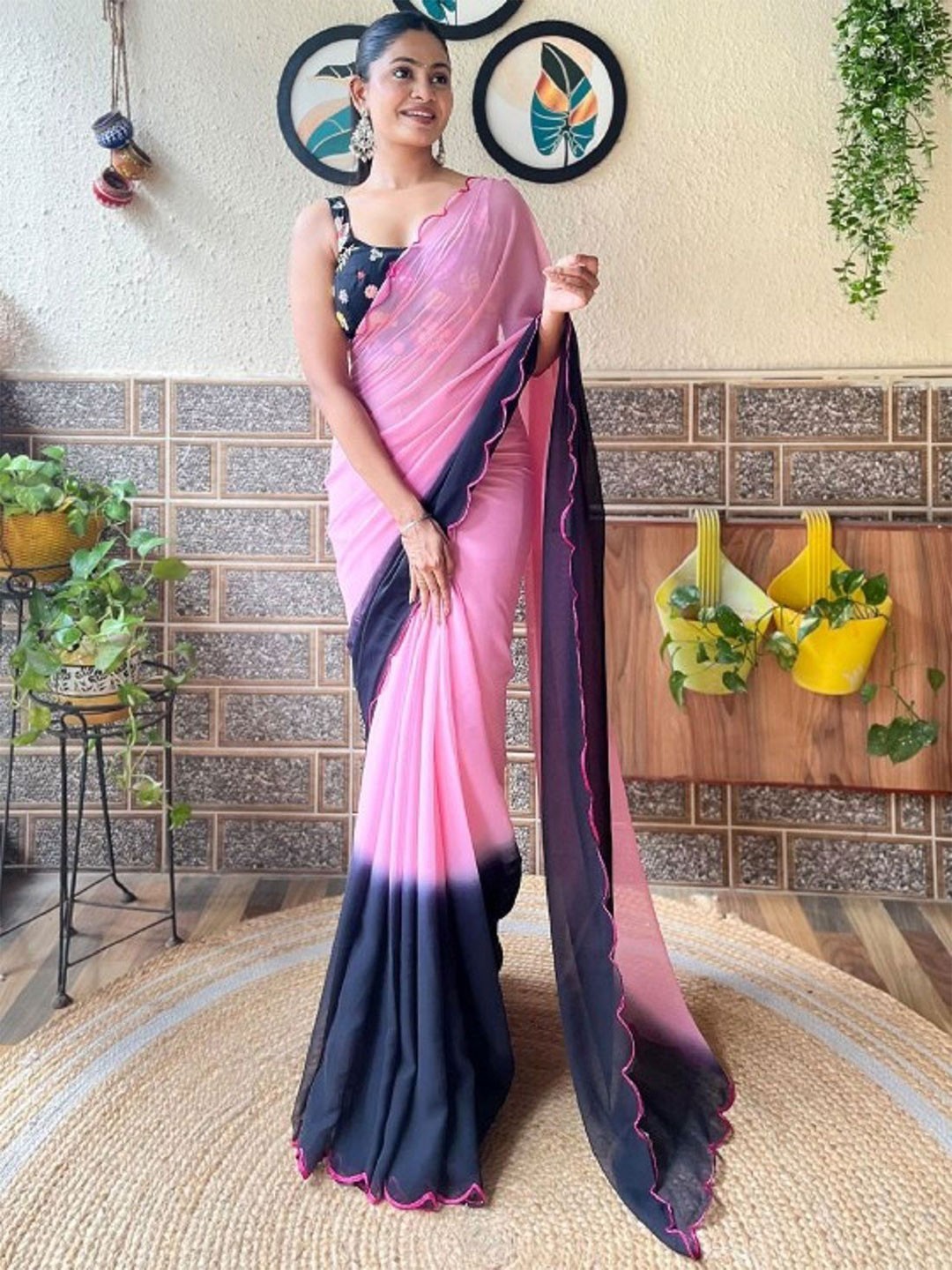 

Aika Colourblocked Pure Chiffon Saree, Pink