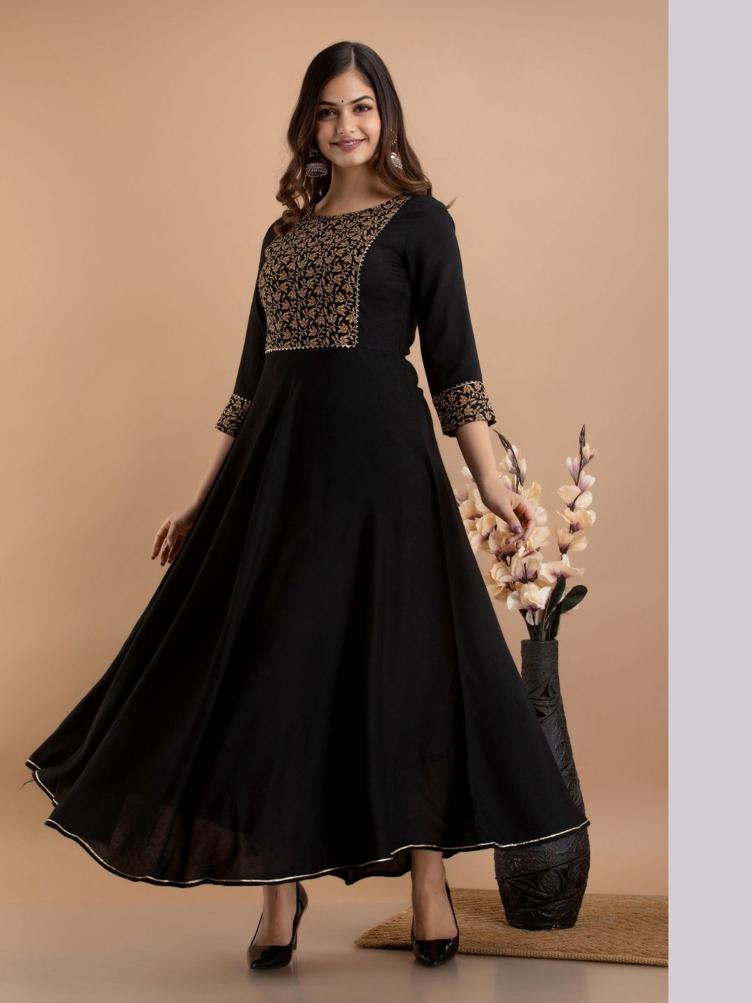 

RAAKA Ethnic Motifs Printed Gotta Patti Empire Anarkali Kurta, Black