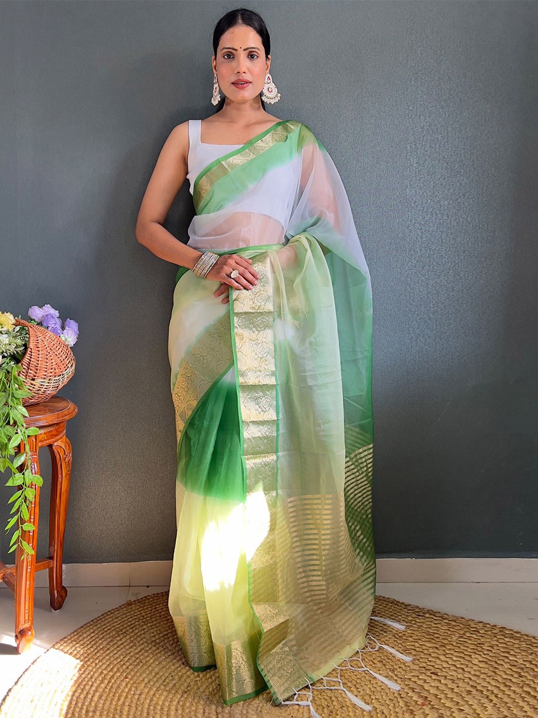 

Panzora Woven Design Organza Saree, Green