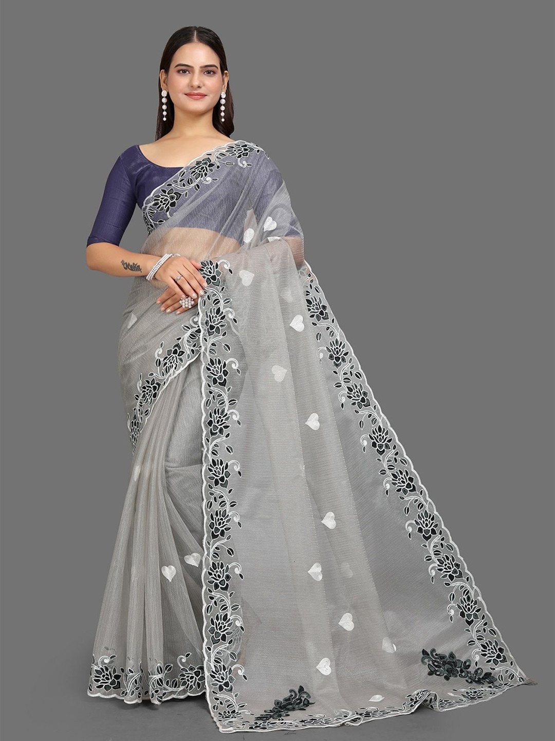 

Aika Ethnic Motifs Embroidered Saree, Grey
