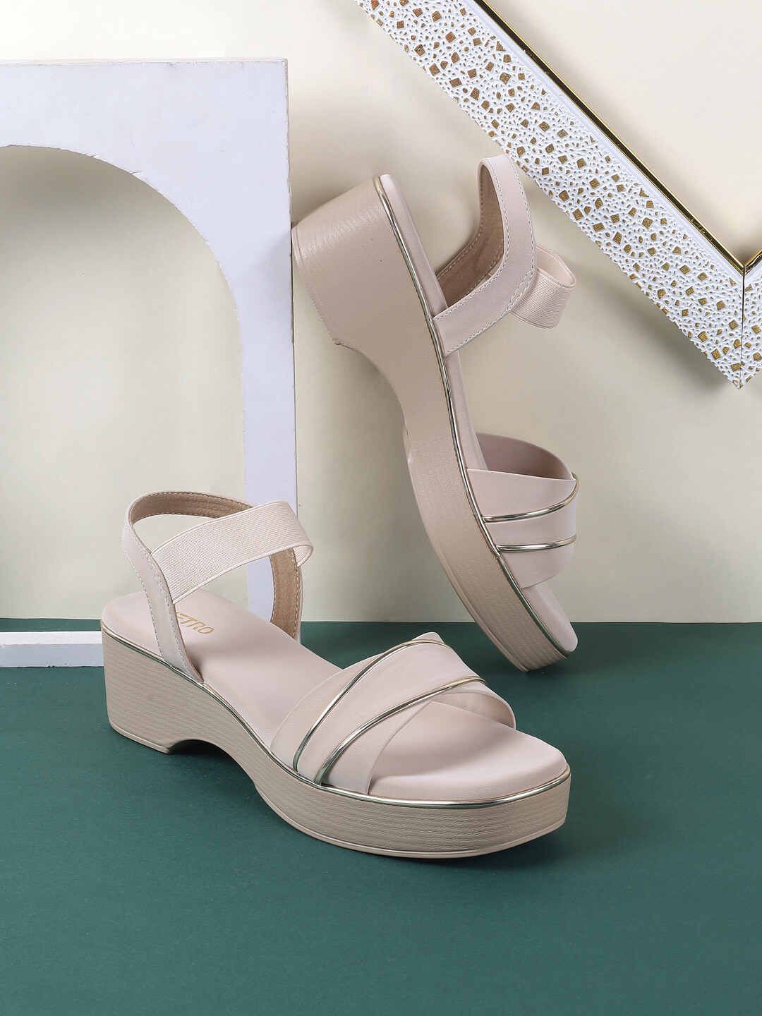 

Metro Block Sandals, Beige